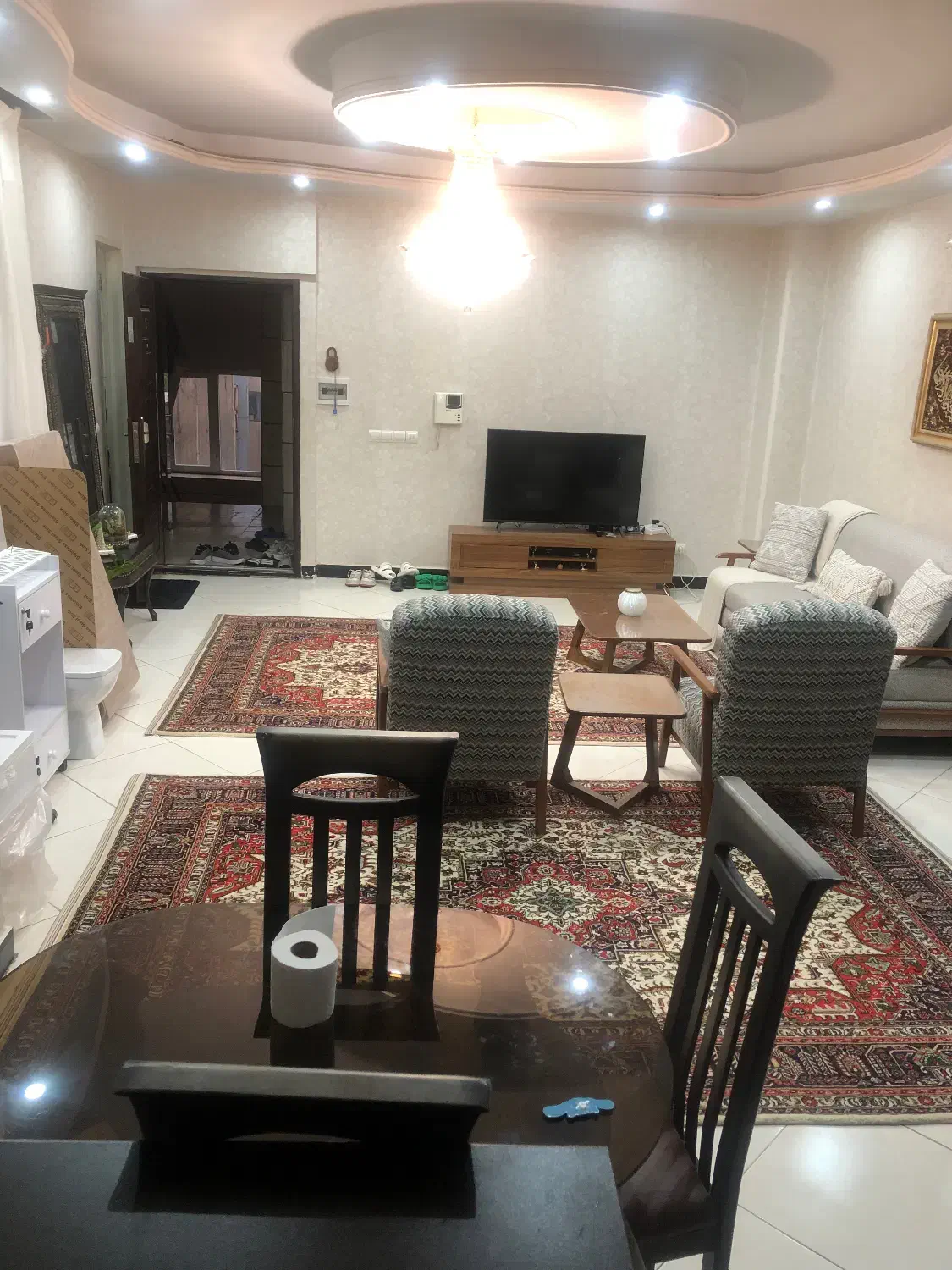 آپارتمان ۱خواب ۶۵متروآسانسور