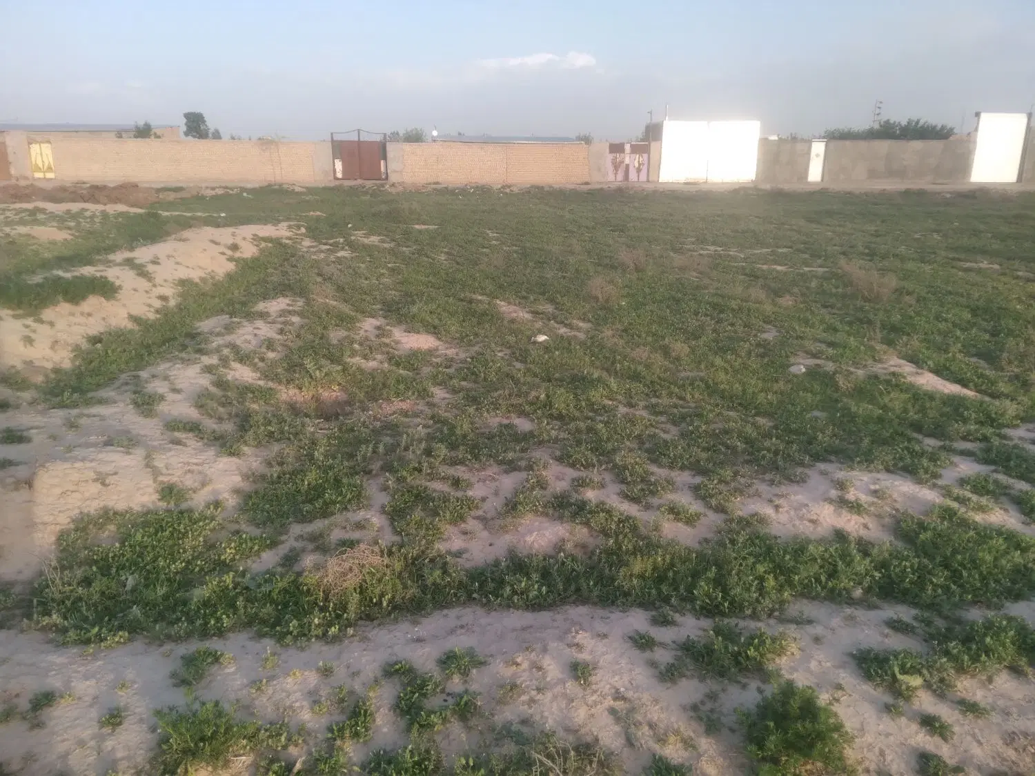 ۲۰۰متر زمین فرخان
