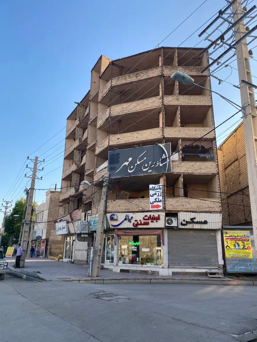 آپارتمان اداری-مسکونی ۵ طبقه ۱۰ واحدی