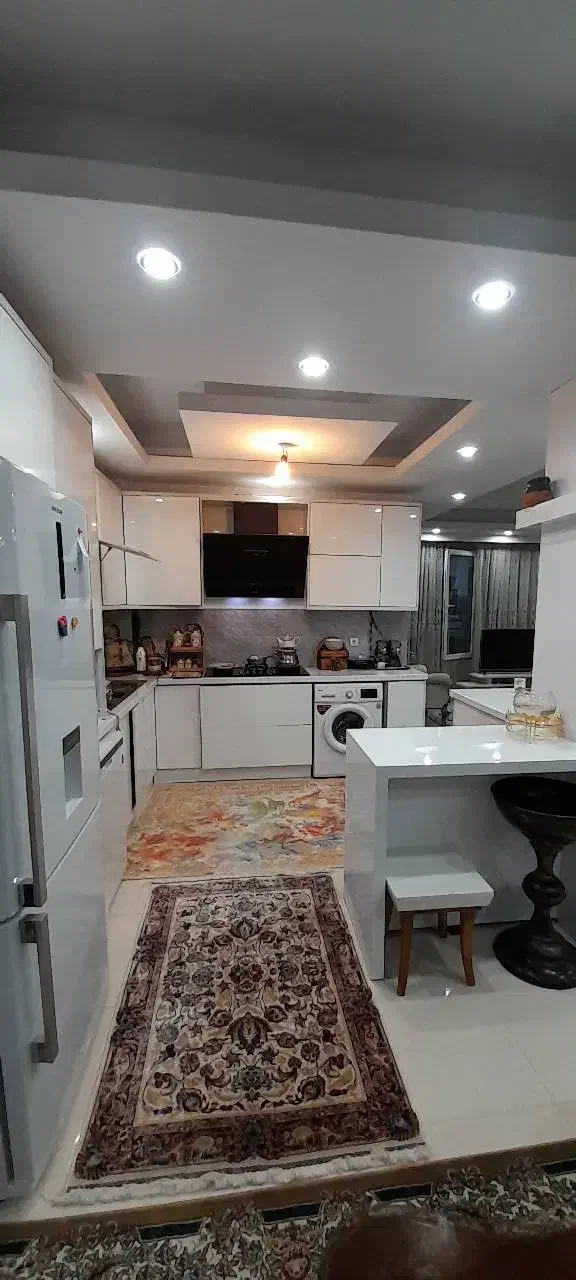 135 متر سه خواب فول امکانات