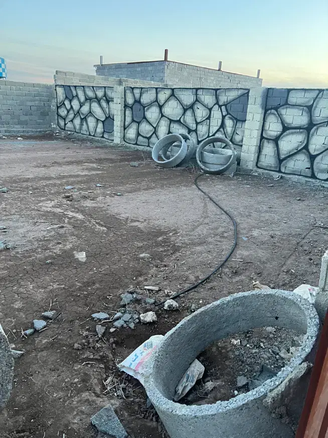 ۴۲۰متر چهار دیواری با اب و سند و نگهبانی