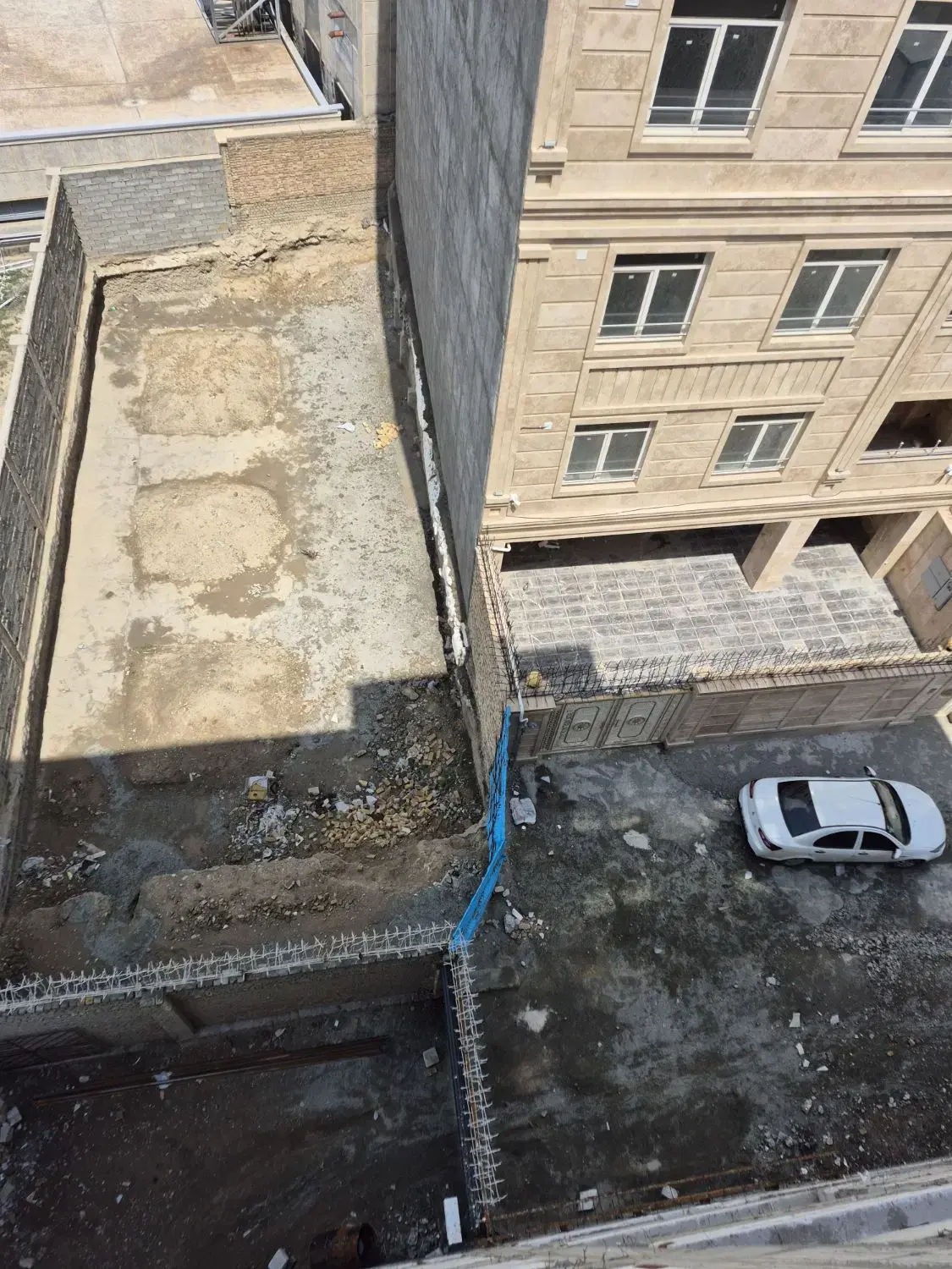 ۲۵۰ متر زمین با جواز ساخت
