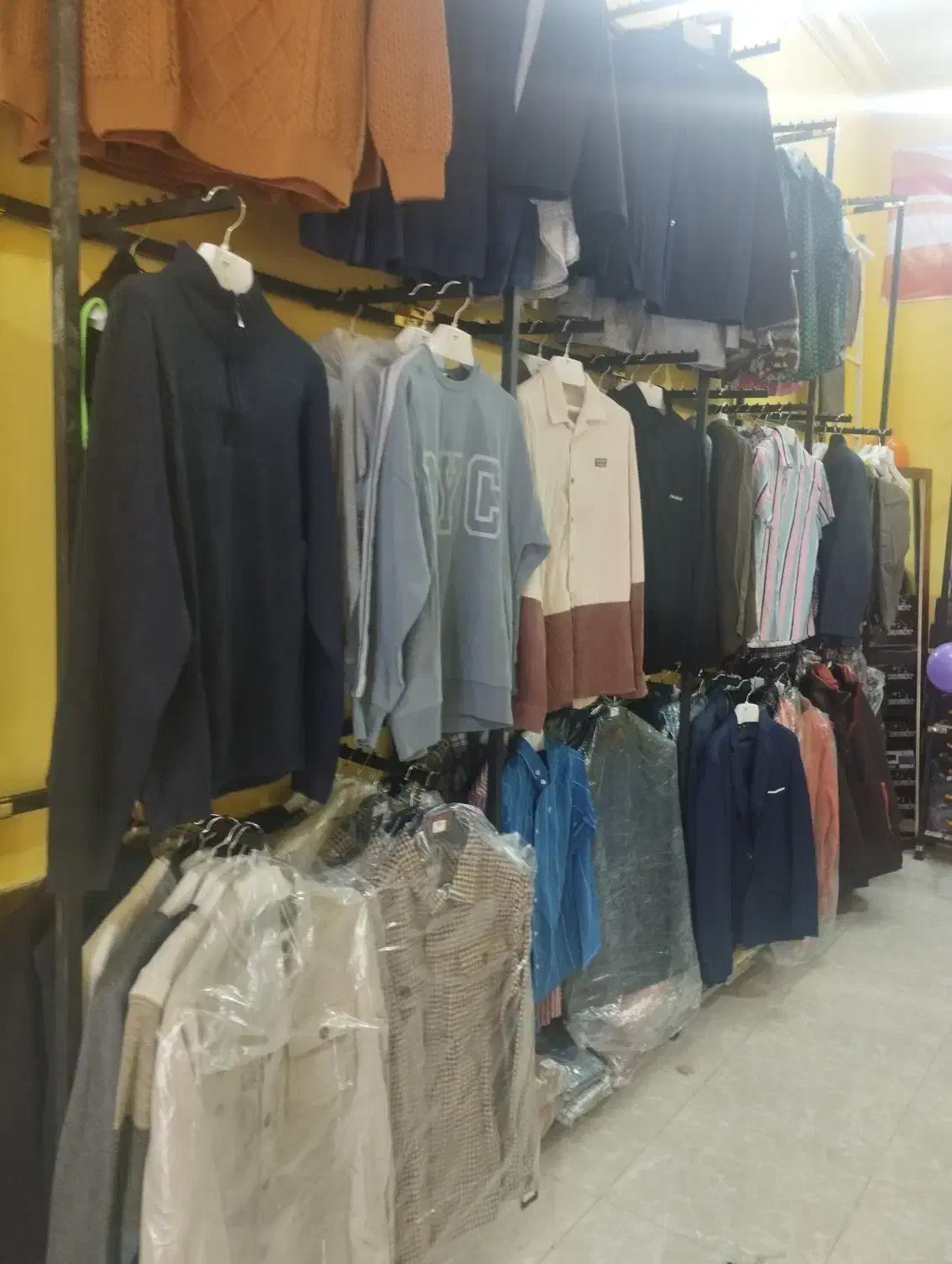 واگذاری فروشگاه لباس و بدلیجات و کیف و کفش