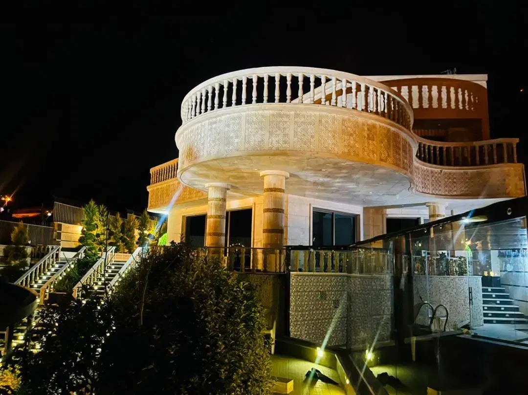 باغ ویلا استخرابگرم