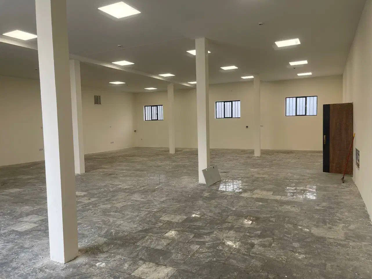 کارگاه تولیدی  ،مغازه تجاری ، انبار