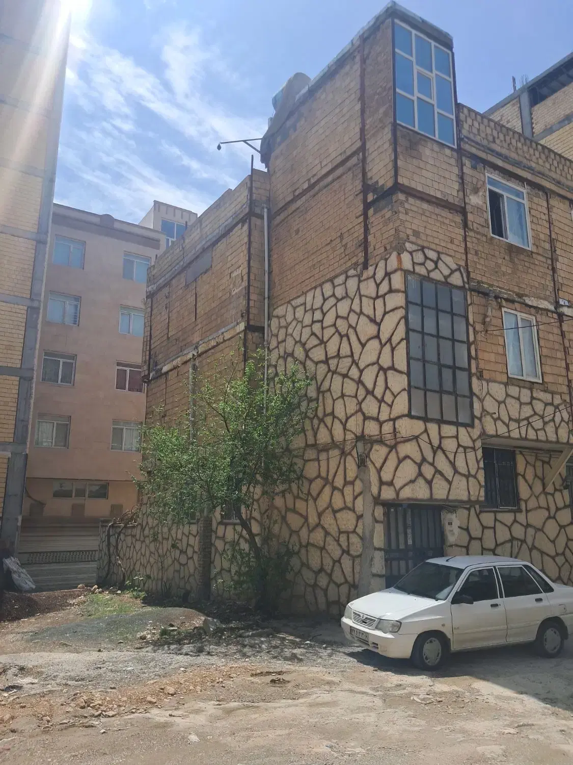 فروش واحد دانش