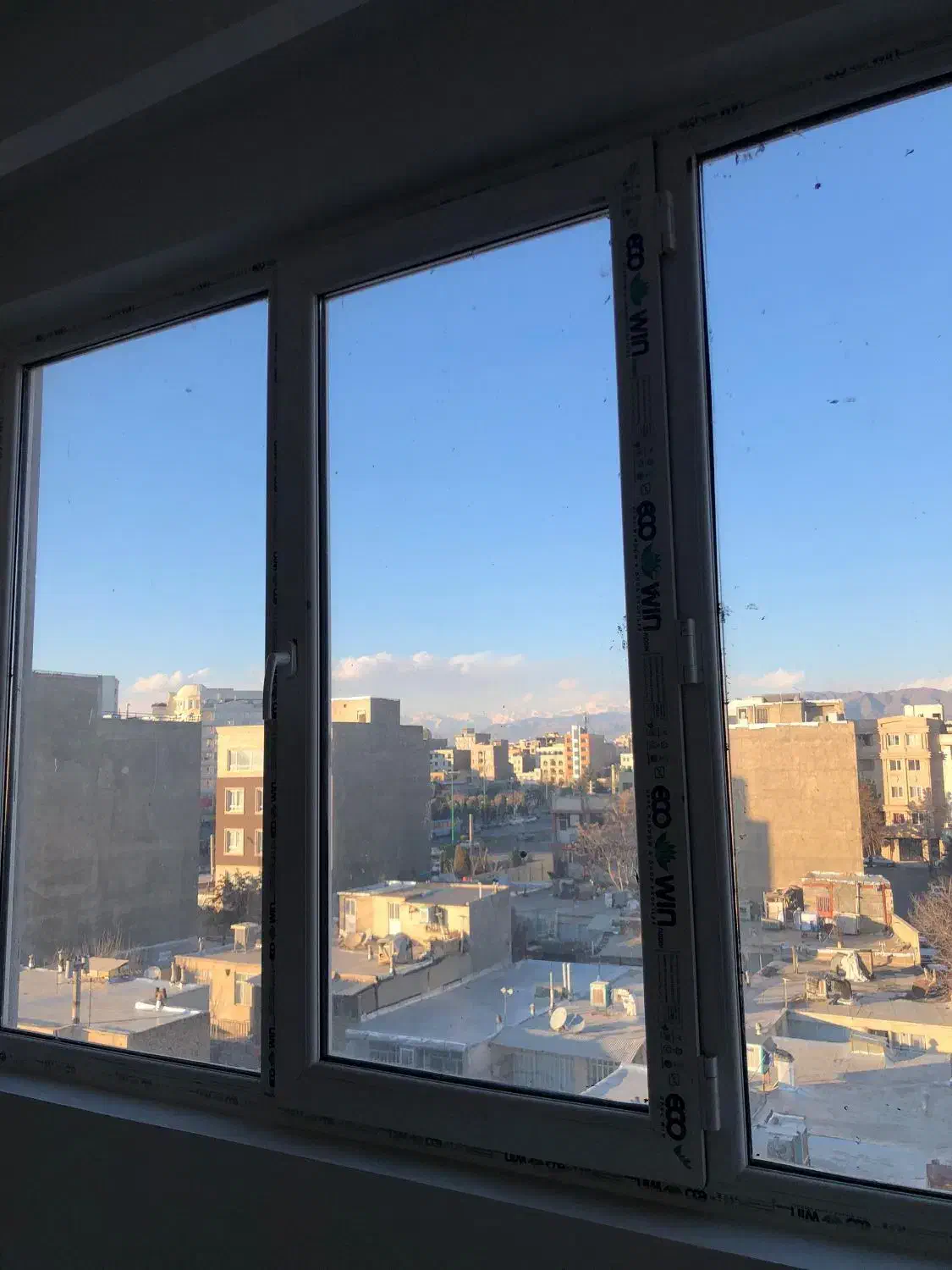 ۱۸۴ متر شاخه اصلی فلکه ۳ فول امکانات متری ۷۶میلیون