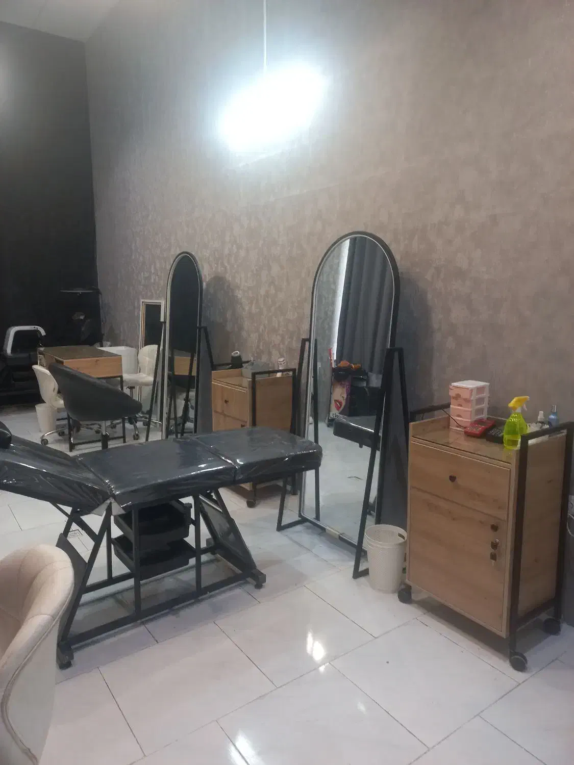 اجاره لاین ناخن سالن زیبایی الهیه