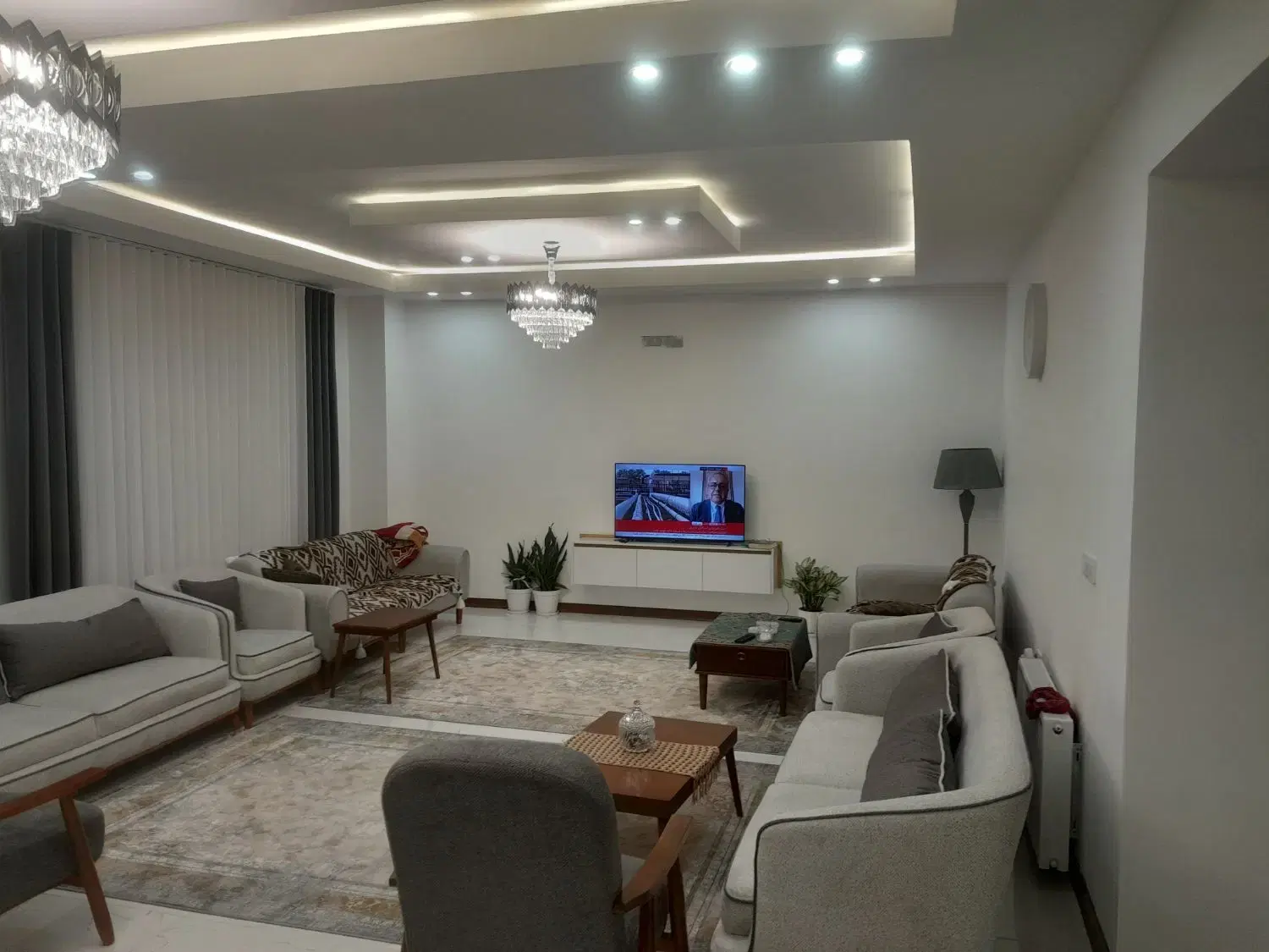 اپارتمان تک واحدی طبقه اول