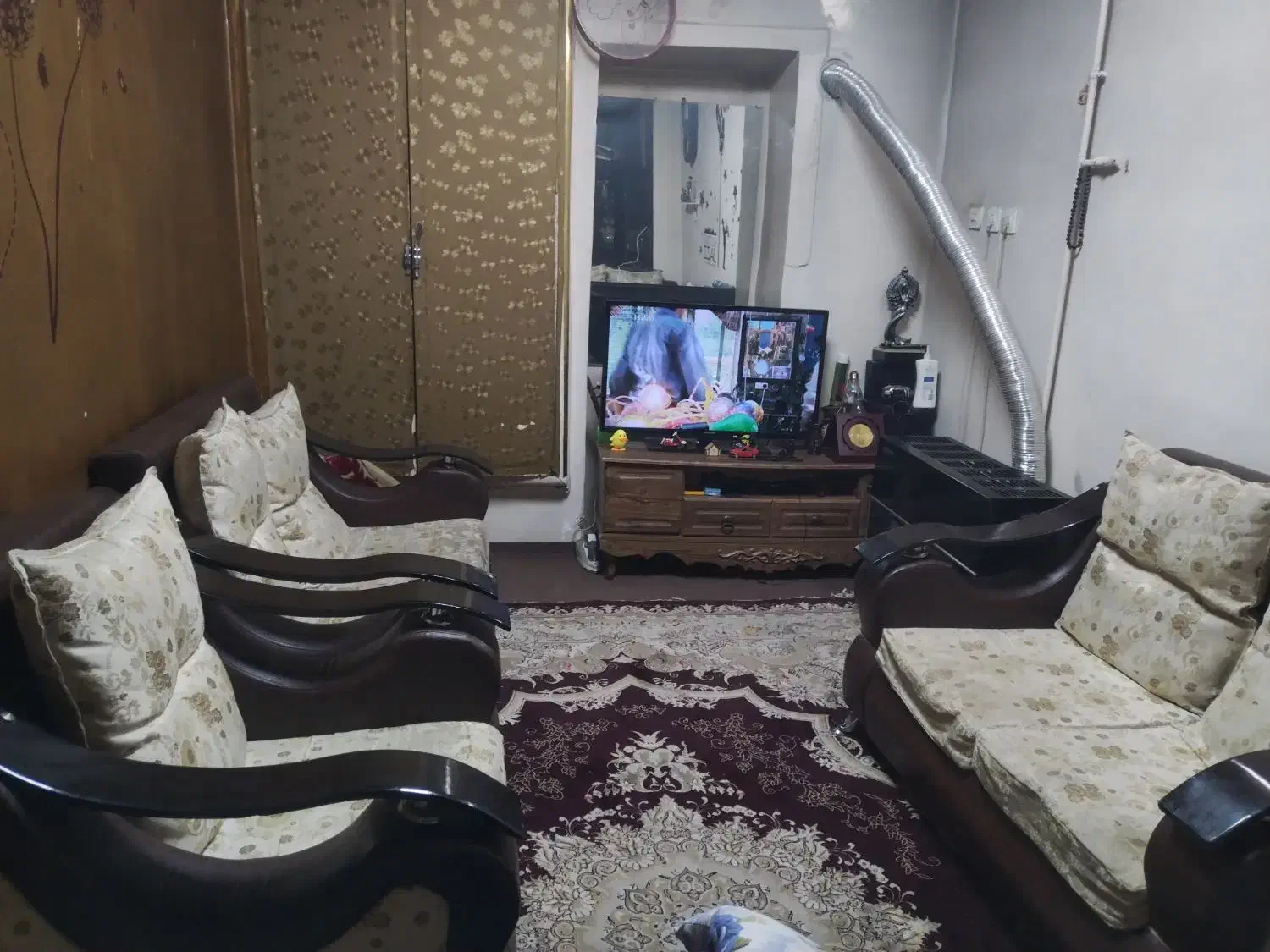 همخونه خانم میخوام.