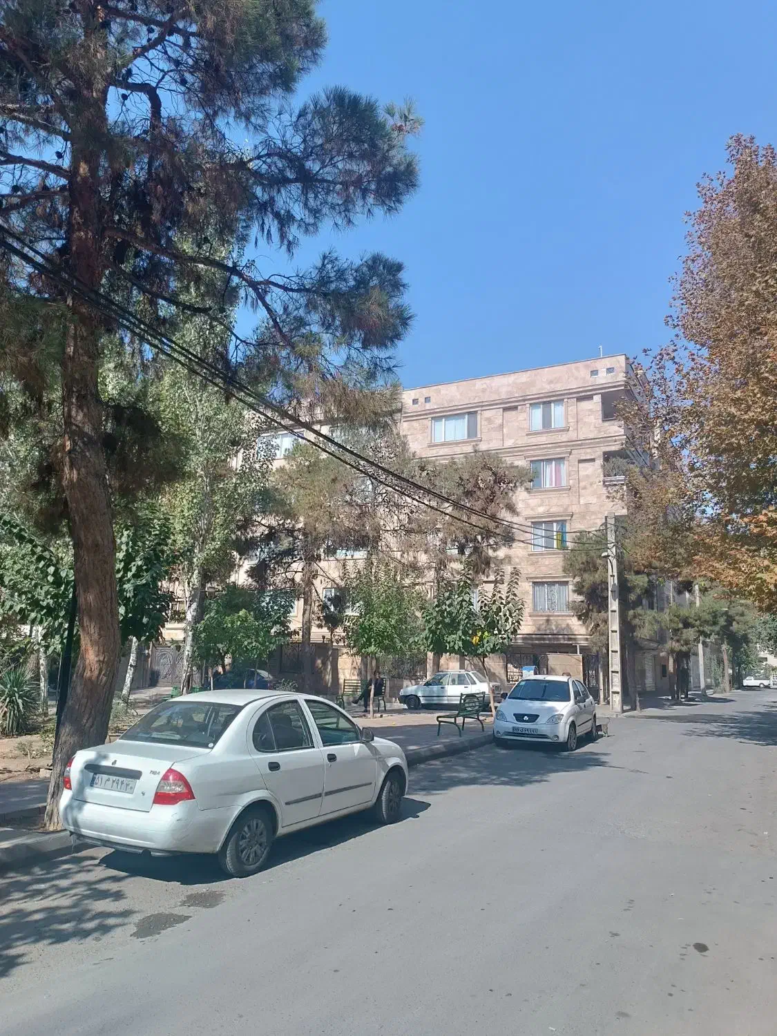 ۱۲۷متر،۲نبش،رو به فضای سبز