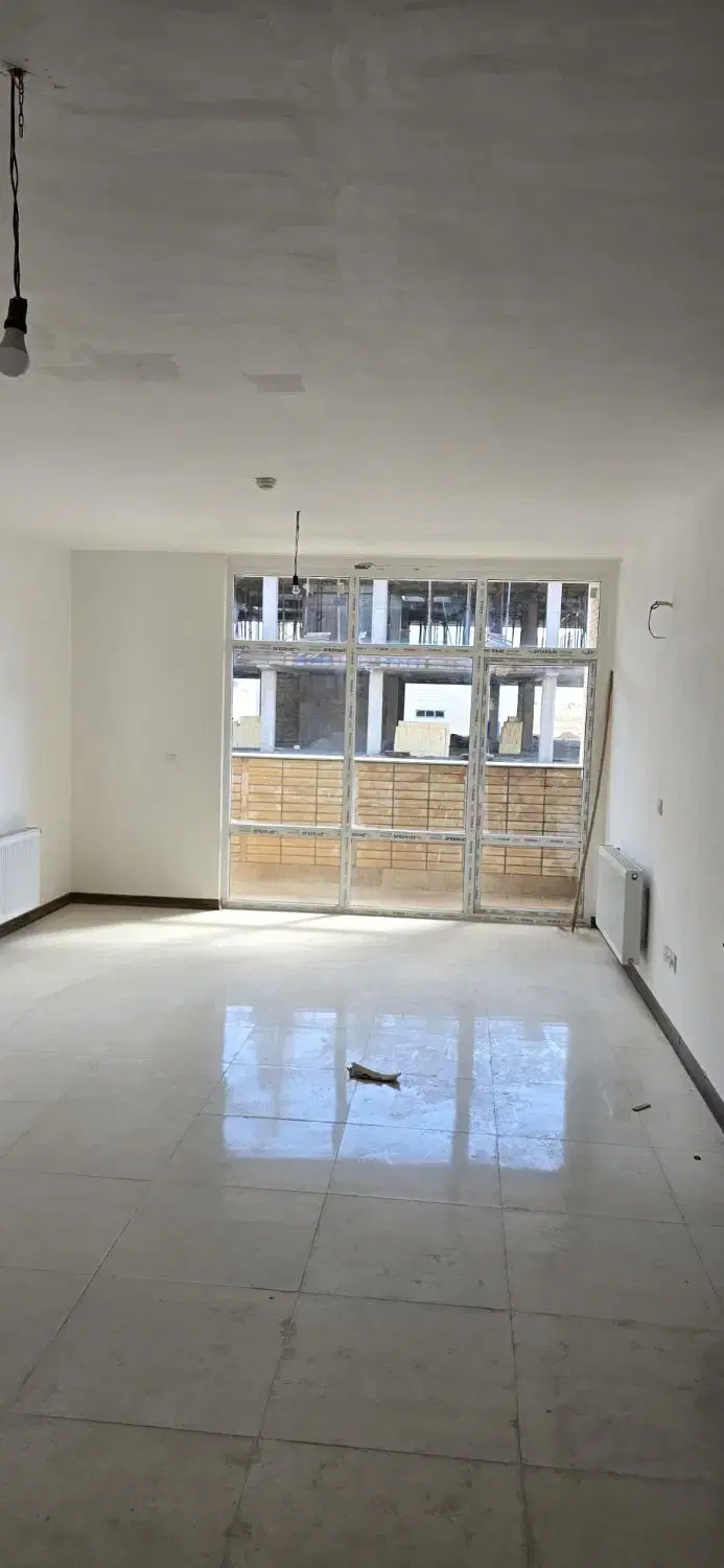 شهر بهارستان، مالک اشتر غربی اجاره