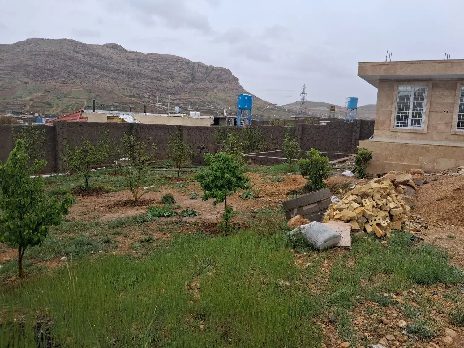 باغچه  ۸۰۰متری کلستان