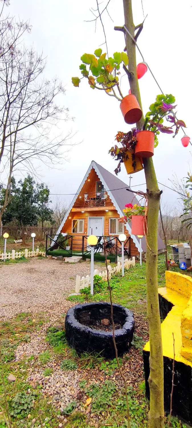 کلبه سوئیسی زیبا و دنج