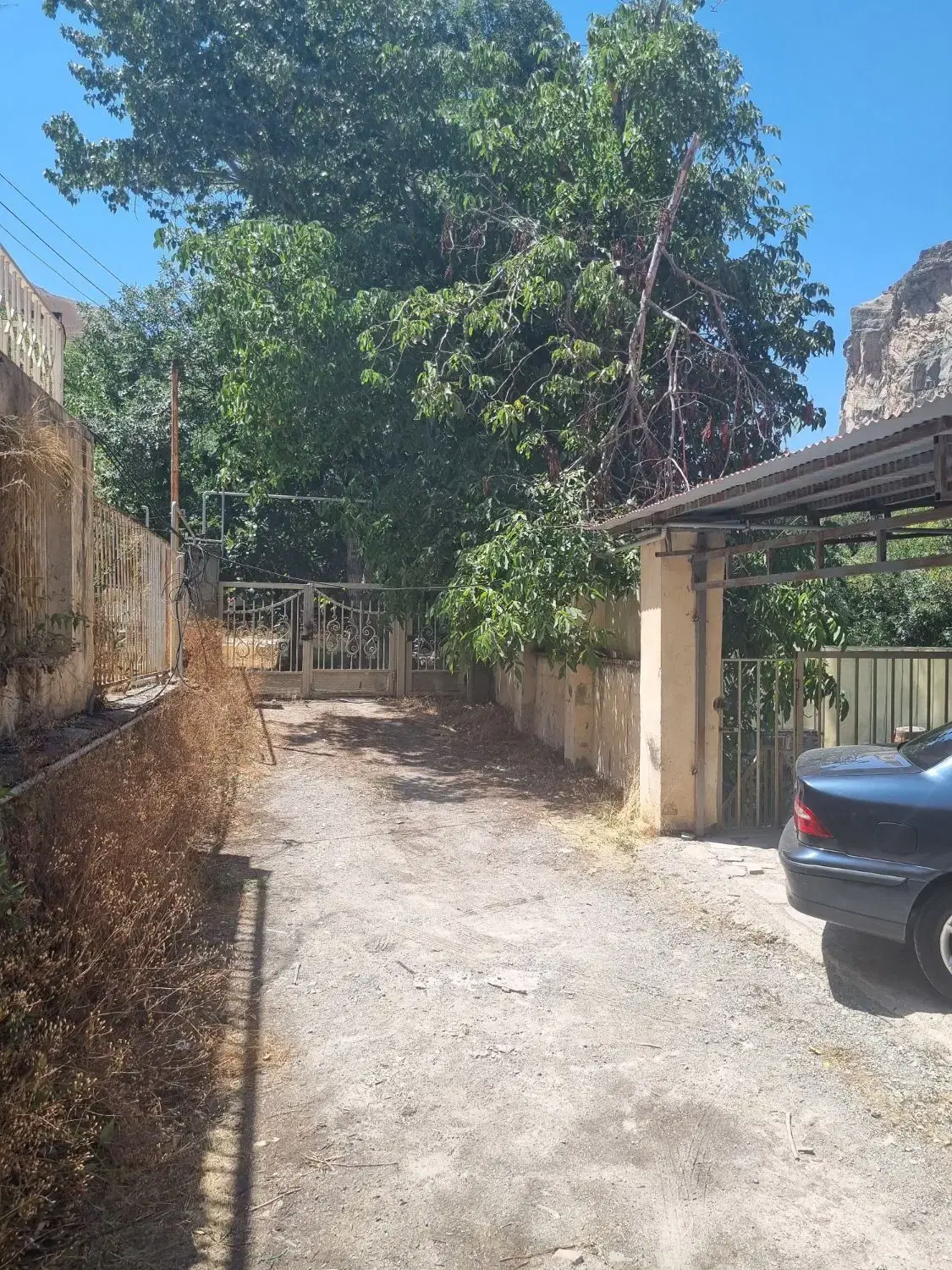 ویلا باغ بسیار زیبا