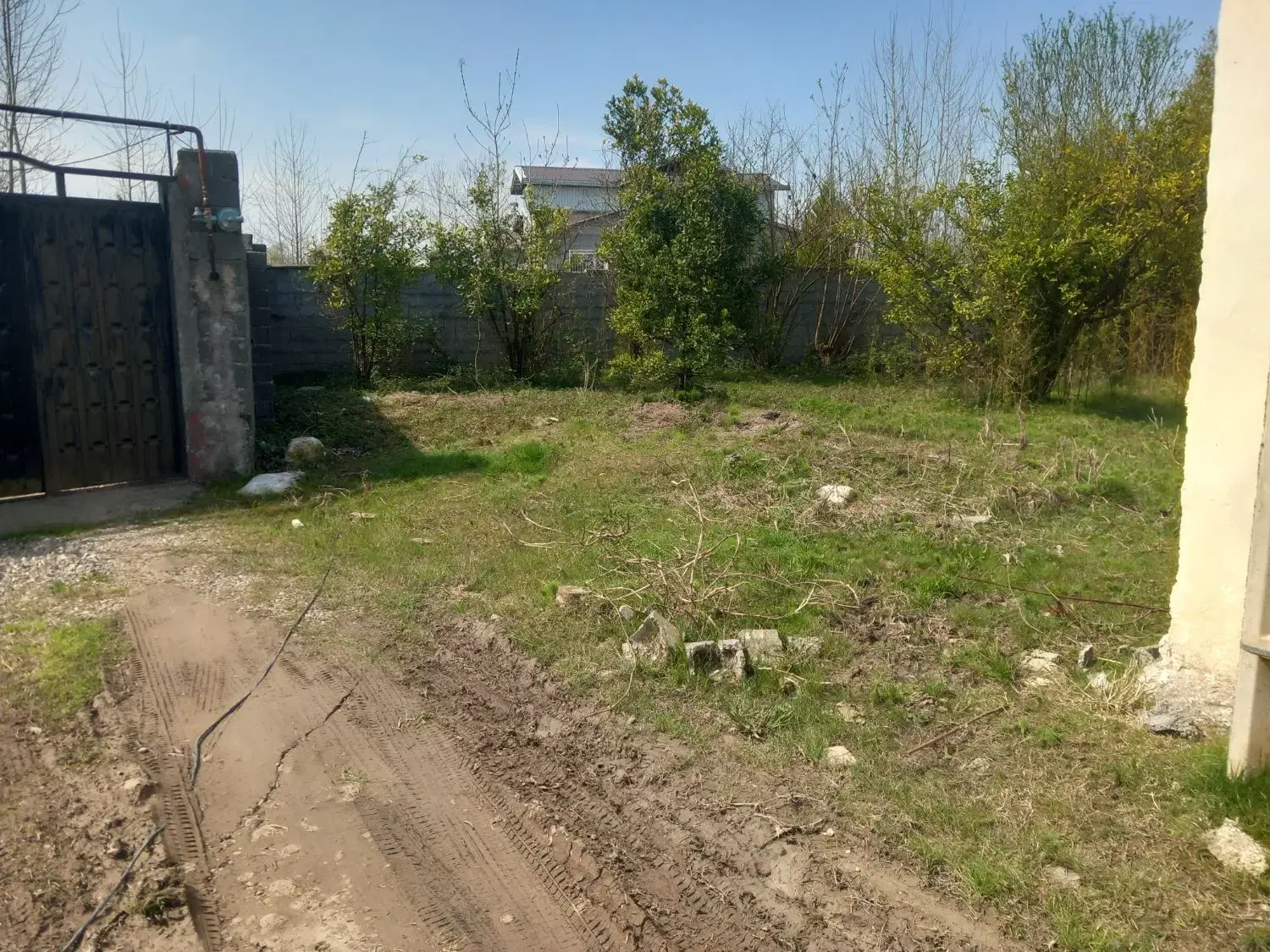 ۲۳۰مترزمین مسکونی زیباکنار جای دنج