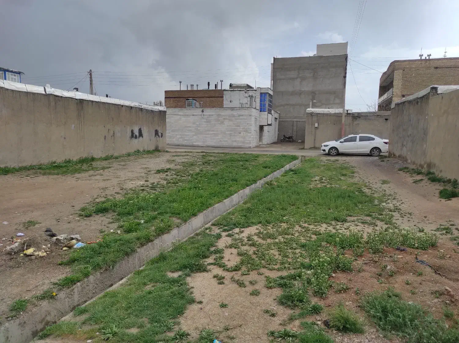 زمین سه بر مسکونی