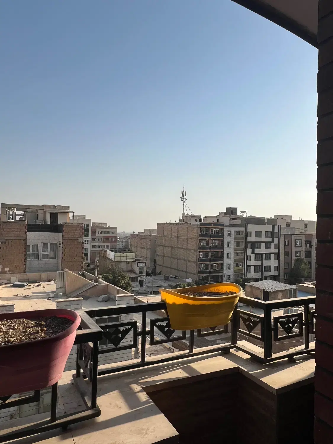 ۱۵۰ متری داریوش فول امکانات برند