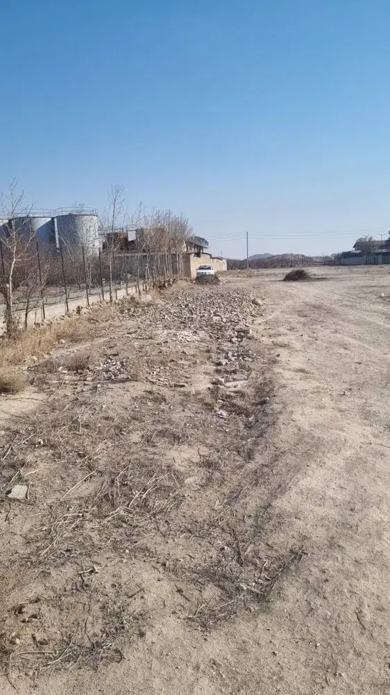 ۸۱۰۰متر زمین بایر صنعتی