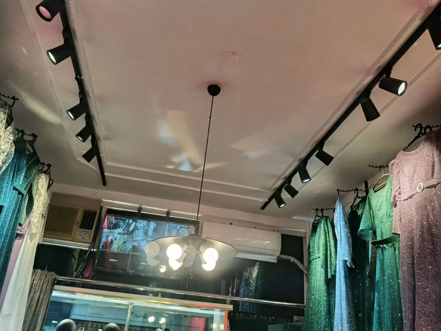 مغازه تجاری ..طباطبابی