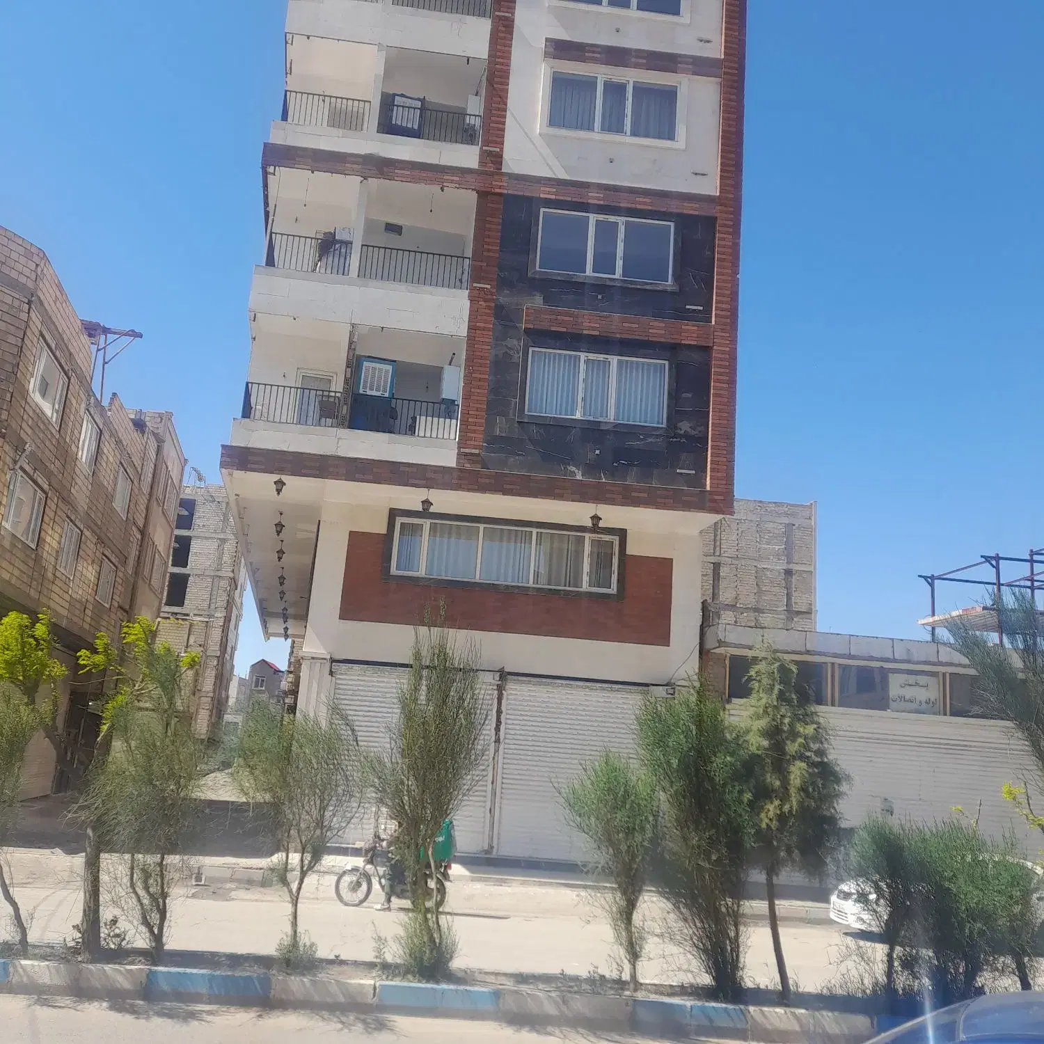 فروش آپارتمان ۹۵متری دوخواب درشهرک علوی