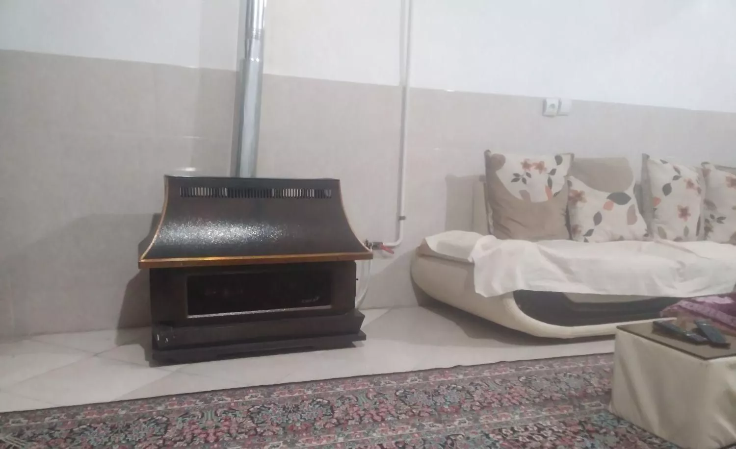 مبله باپارکینگ تمیز بلواراصلی  هفتگ روزانه یکخواب