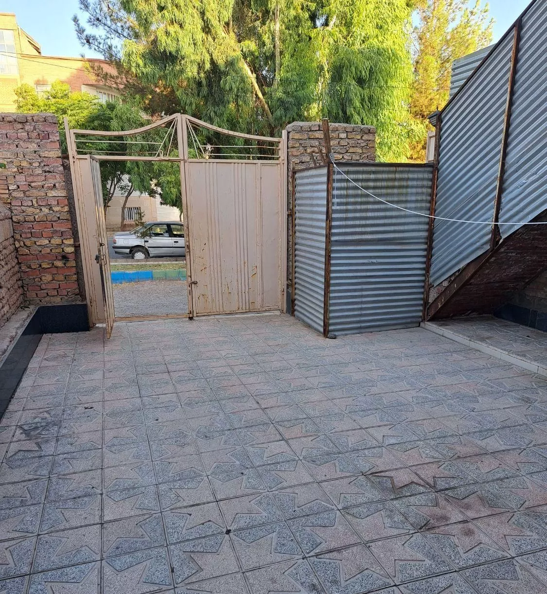 خونه همکف ویلایی با پارکینگ