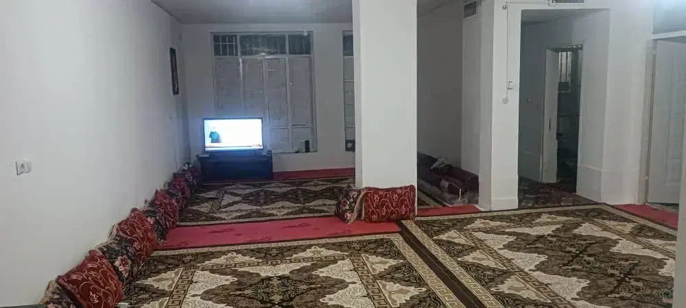 فروش یا معاوضه ویلایی ۳۰۰ متری خیابان ابوالفضل