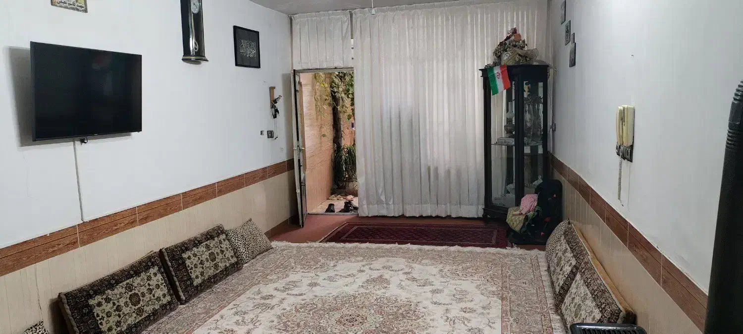 ملک ویلایی 70 متری ماشین رو