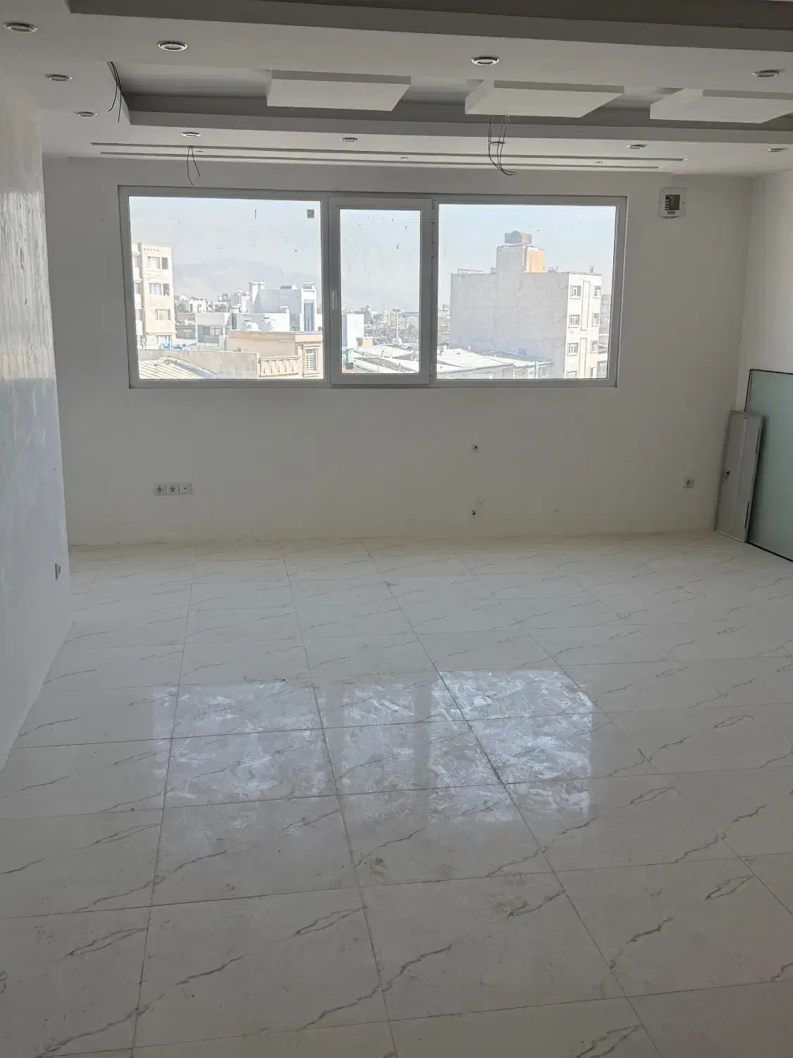 صد و ده متری دوخوابه تحویل برج 4
