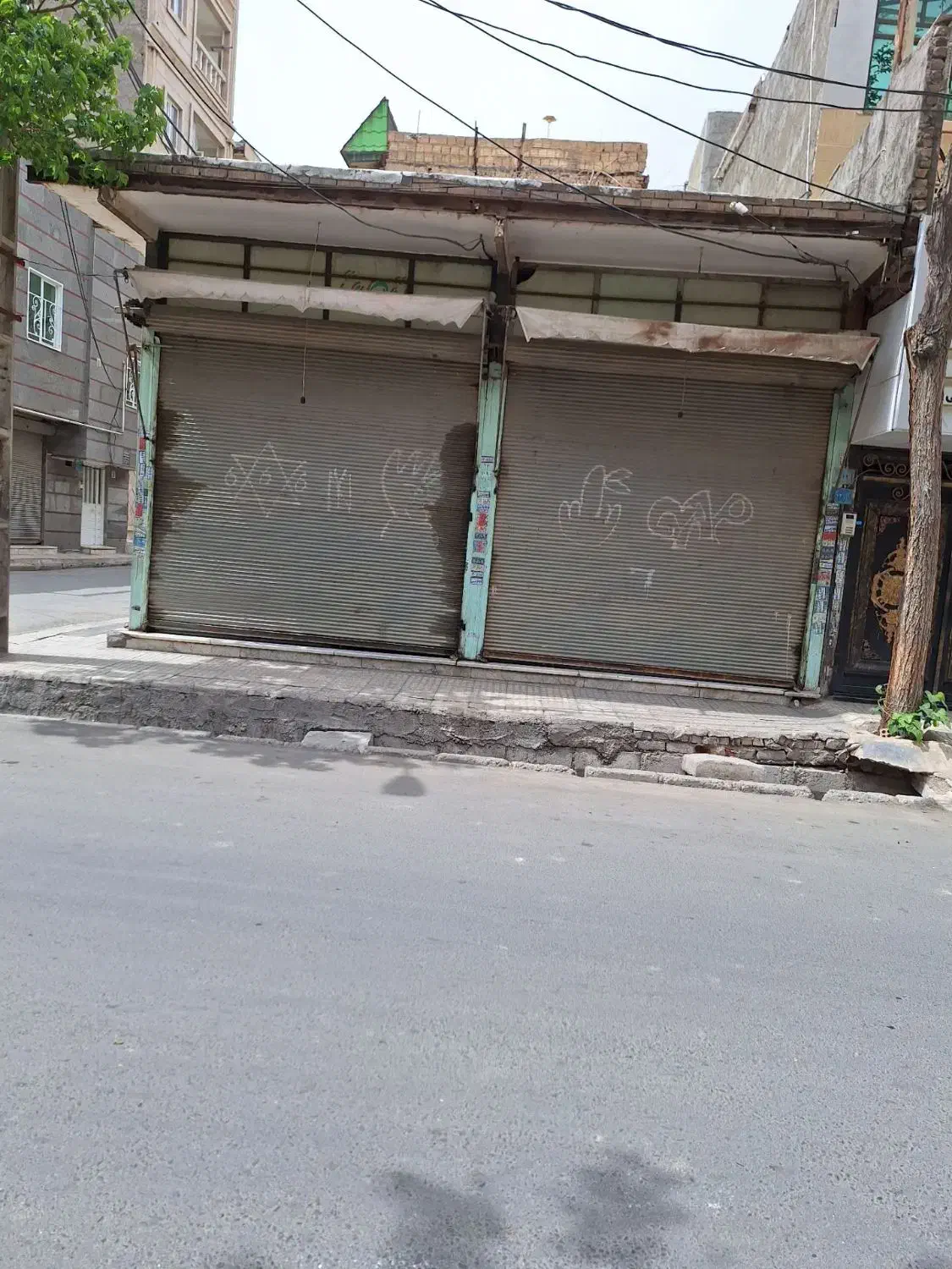 خونه ویلایی با۲عددمغازه