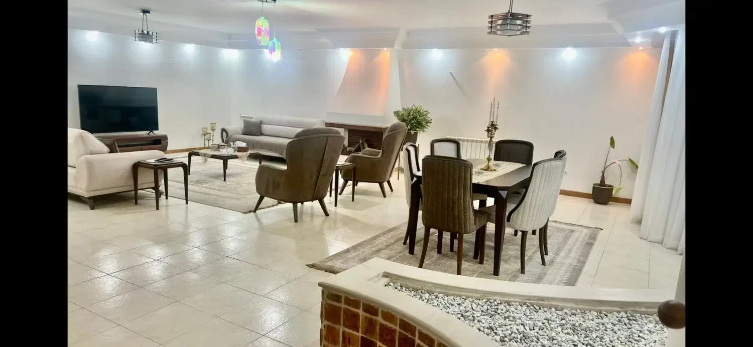 رهن واجاره منزل حیاط دار  ۴۰۰ متر ۳ خوابه در نیایش