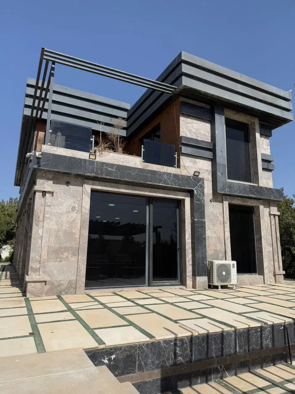 ۱۶۰متر_۲خوابه_ویلایی