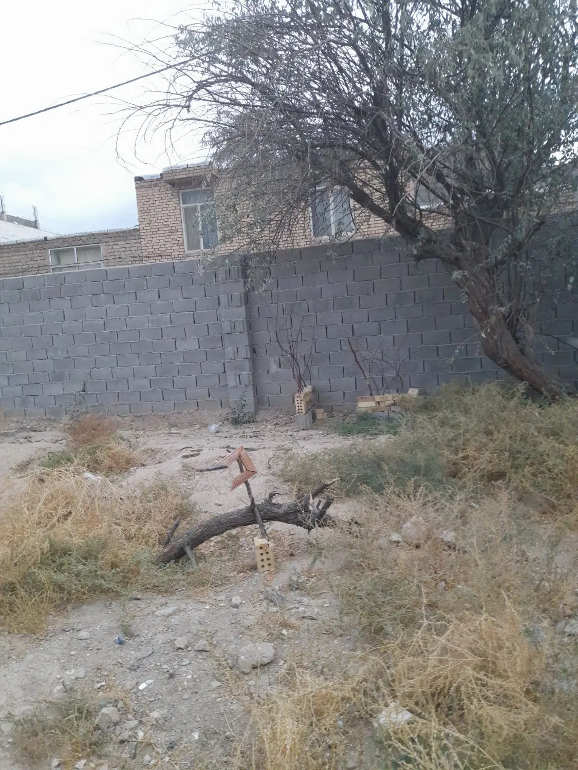 زمین دونبش تکبرگ سند
