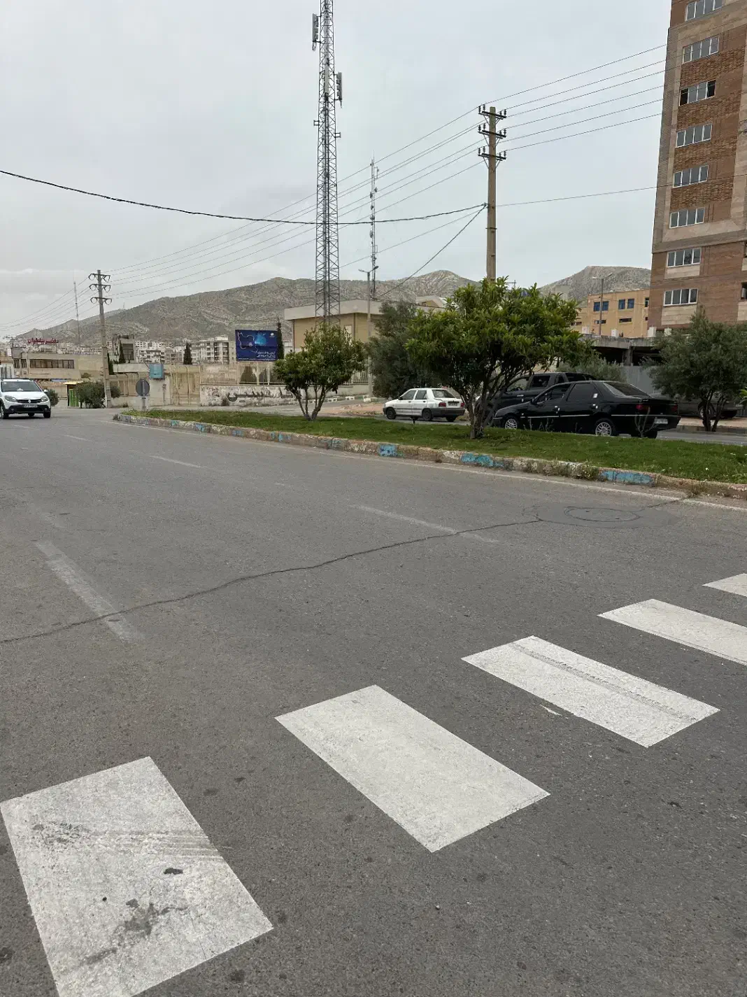 فروش واحد اداری دربست بر بلوار اصلی