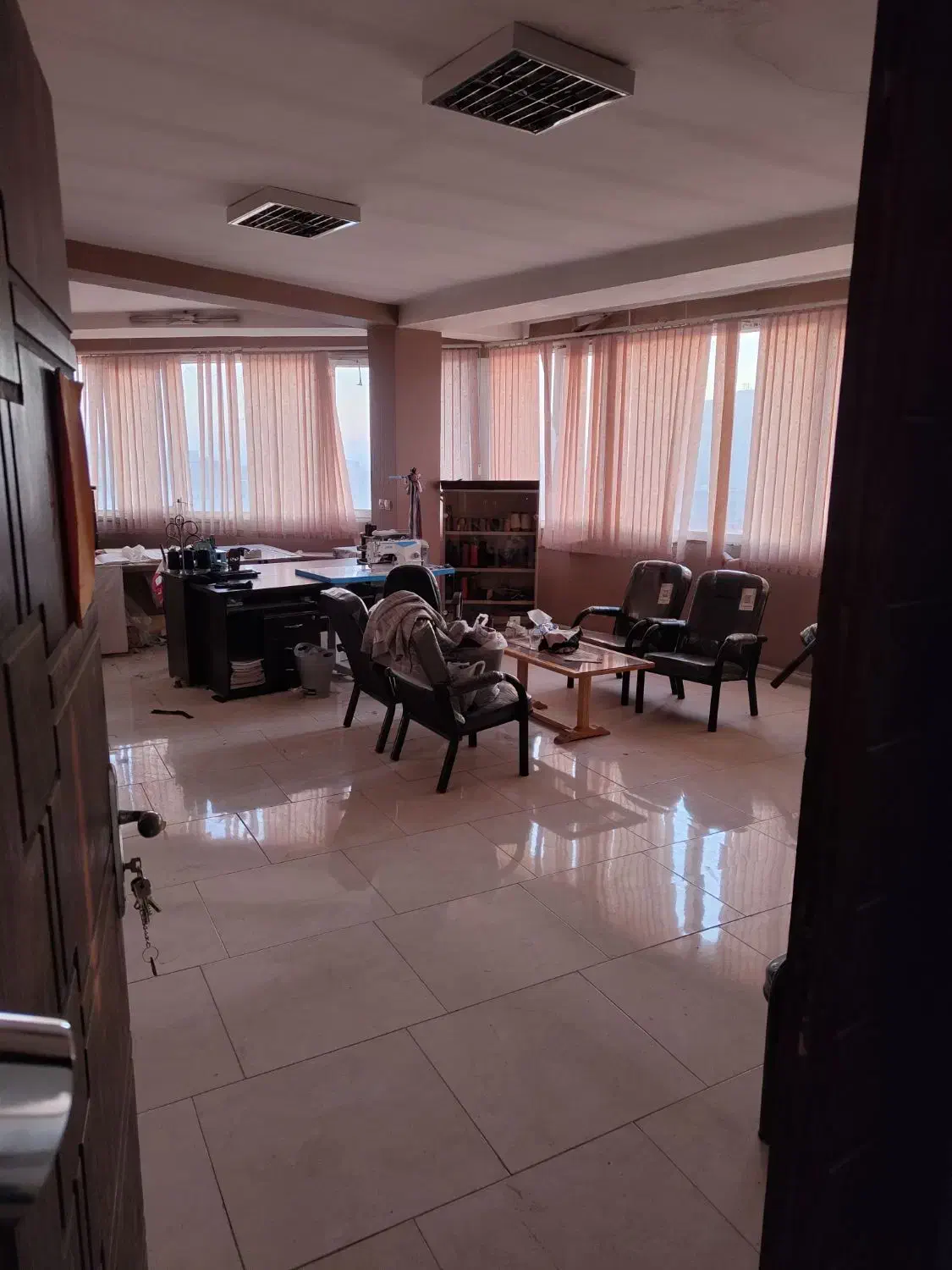اجاره واحد اداری ۹۰ متری
