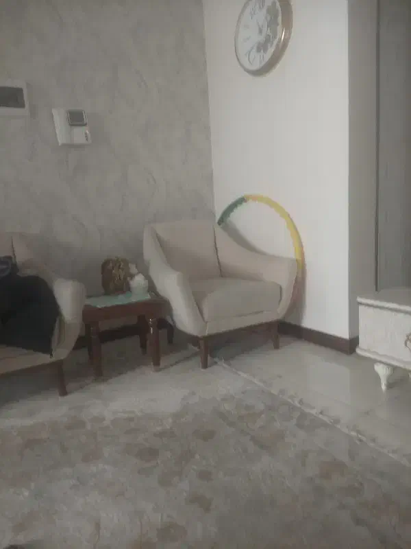 هم خونه مالک هستم