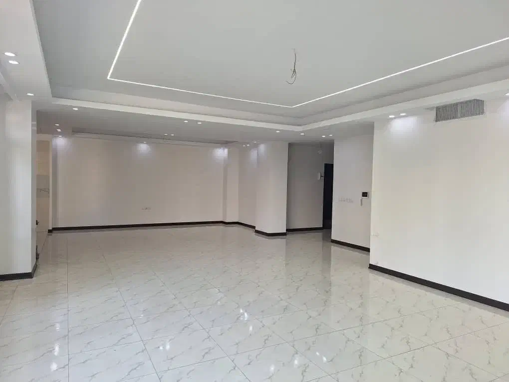 آپارتمان نوساز ۱۵۰ متری (خادم آباد)