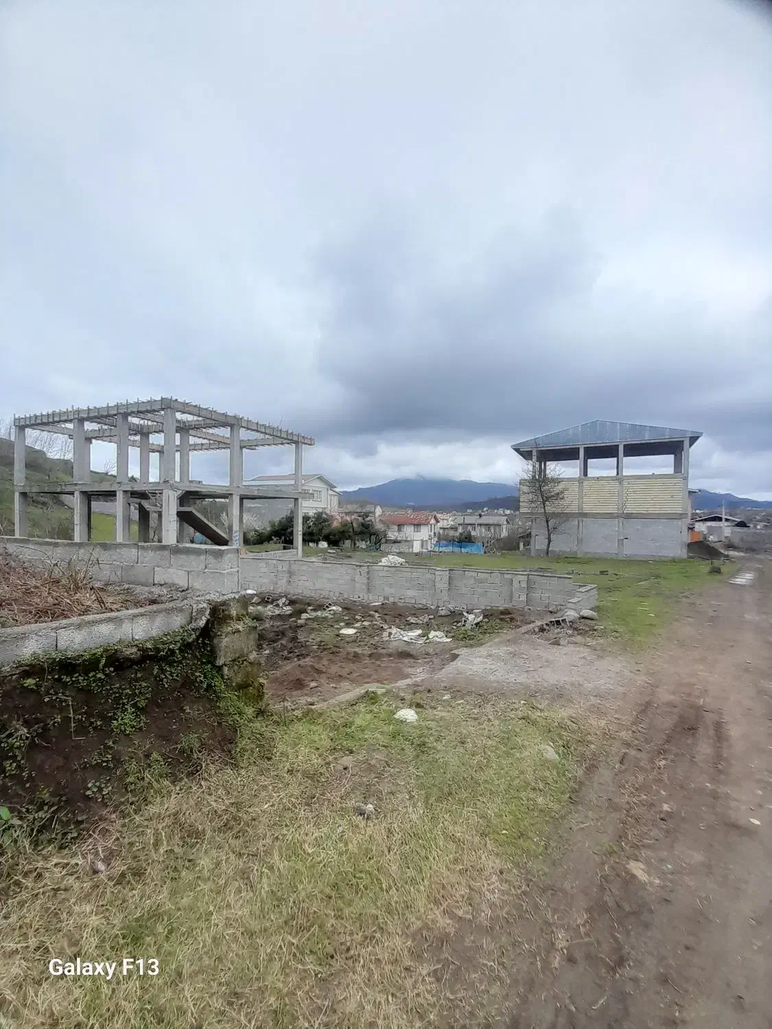 فروش زمین ۲۰۰متری داخل شهر متری مسکونی