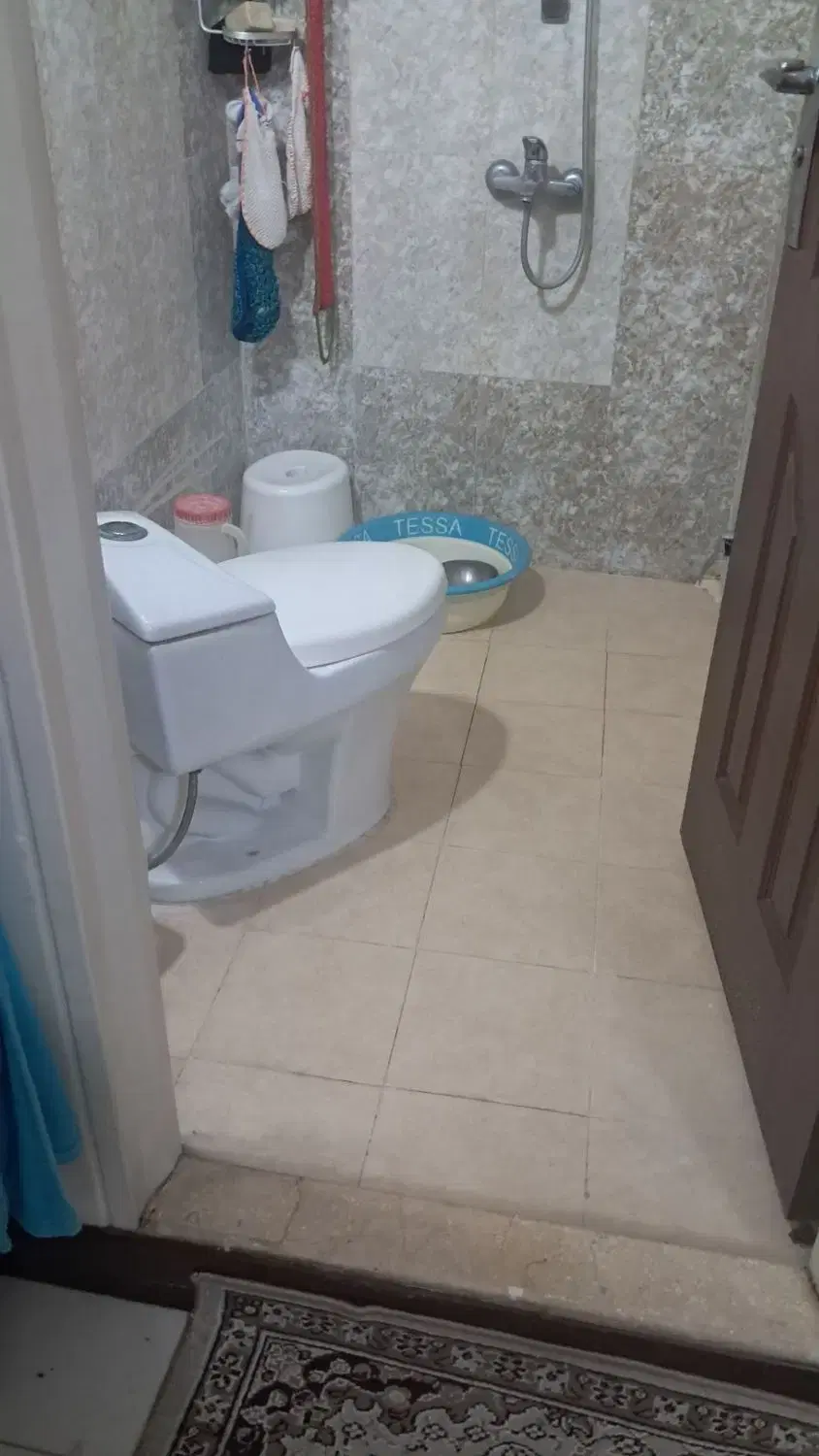 ۸۲ متری