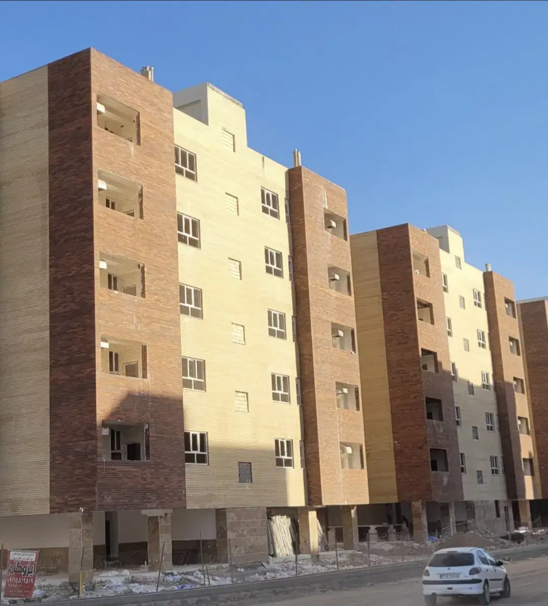 ۹۰متر آپارتمان نوساز مسکن ملی
