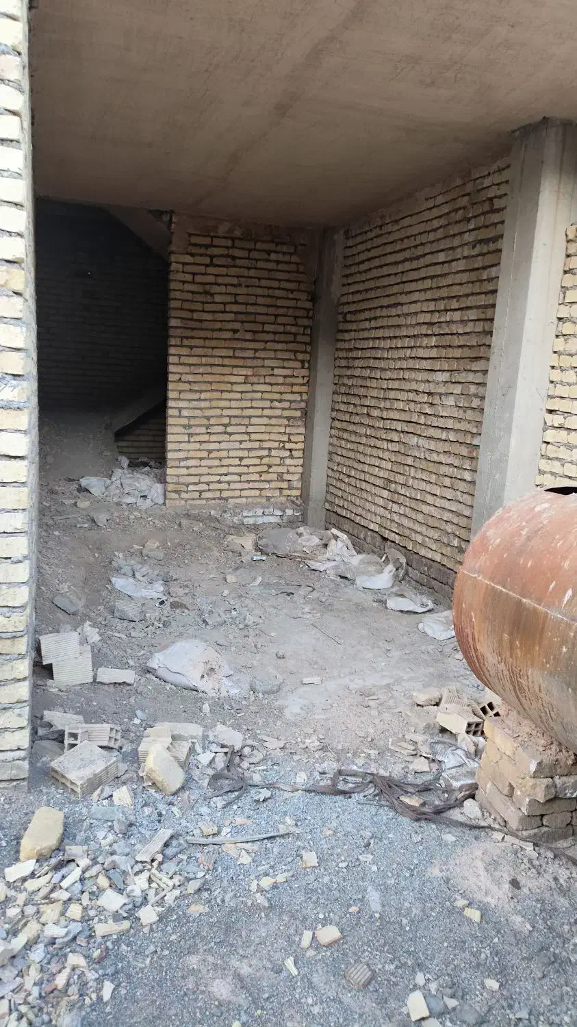 دو دستگاه منزل نیمه ساز