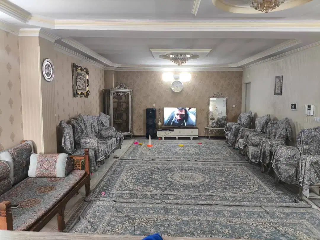 تک واحدی ۱۰۷_۳۸ متری با پارکینگ