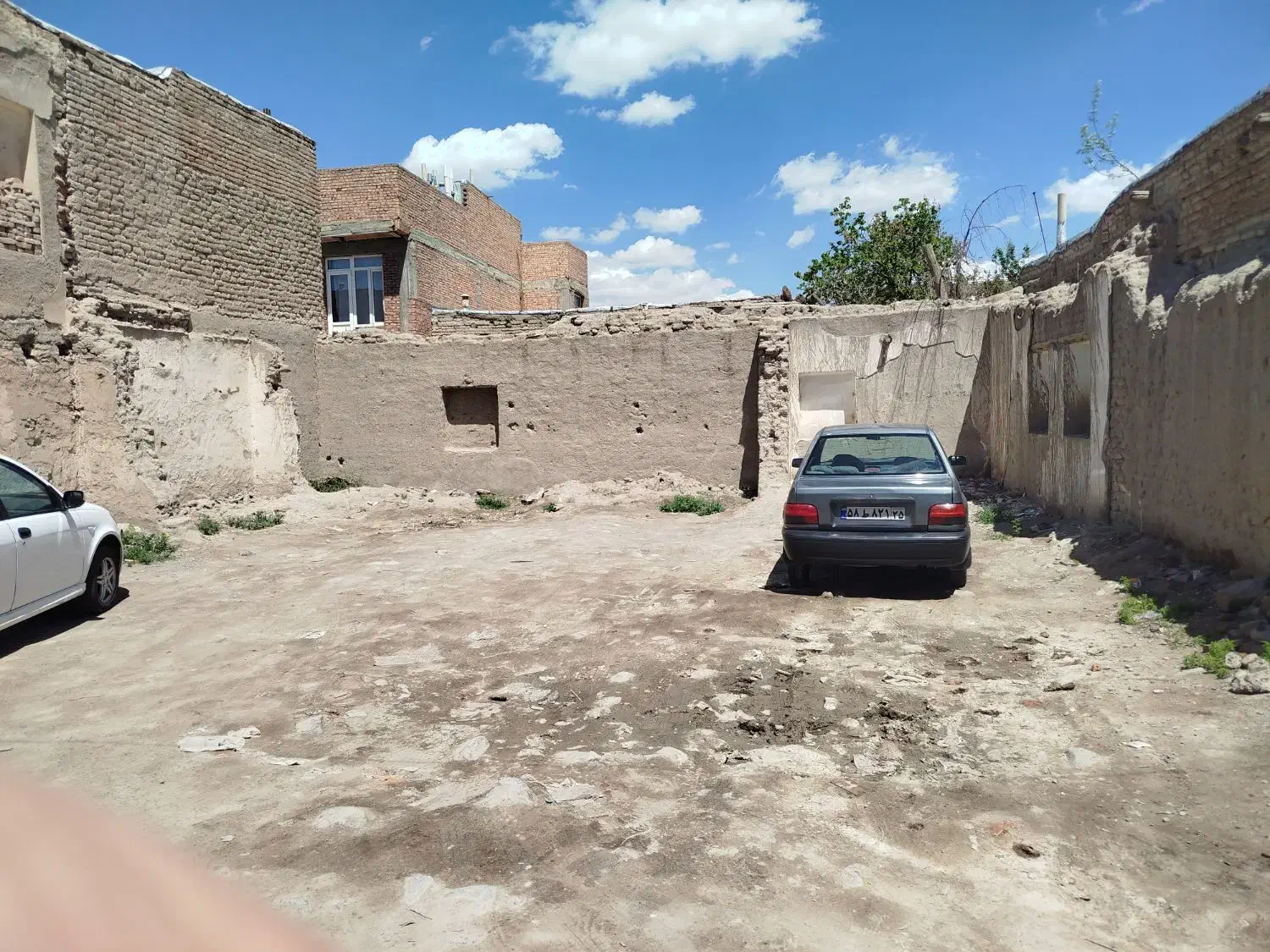 ۱۶۰ متر زمین مسکونی کلنگی سند شش دانگ با امتیازات