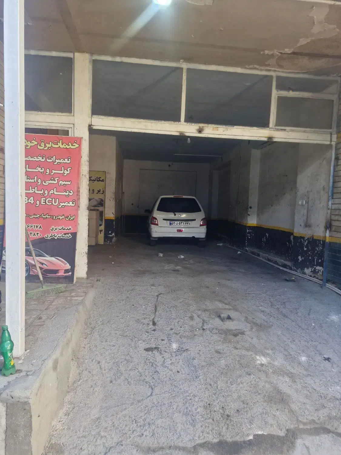 اجاره ۴۰ متر مغازه داخل گاراژ بر بلوار کشاورز