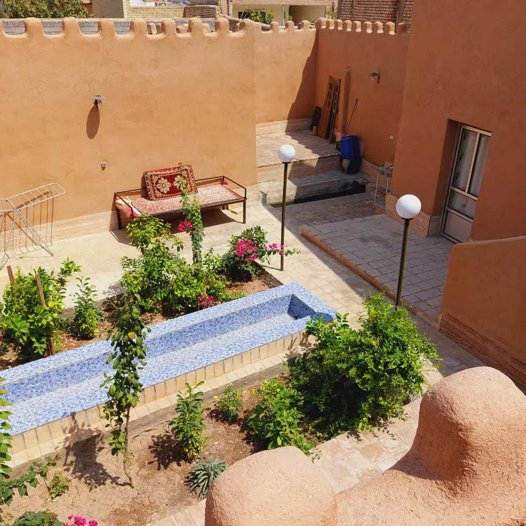 سوییت شبانه در اردستان
