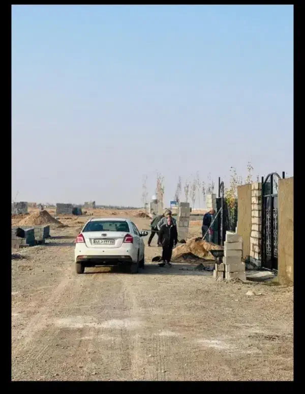 باغچه ۵۰۰متری سندار آب چاهمتور نگهبانی