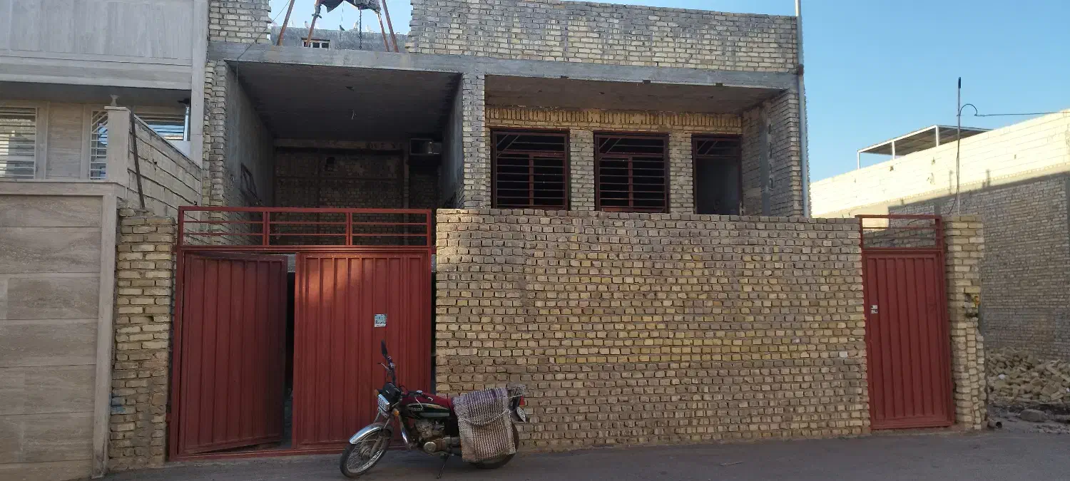 خانه نیمه ساز