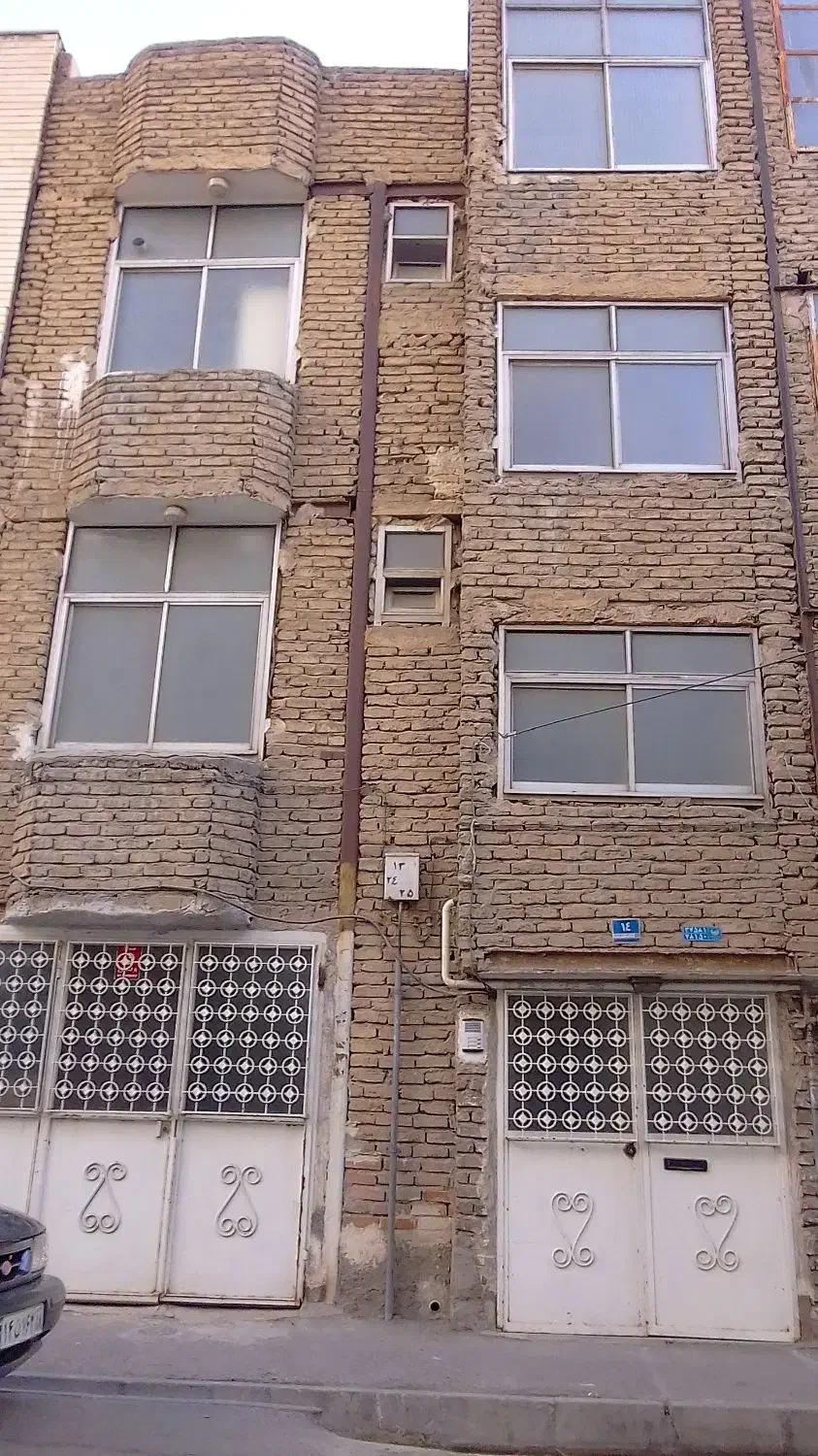 114متر ویلایی زمین