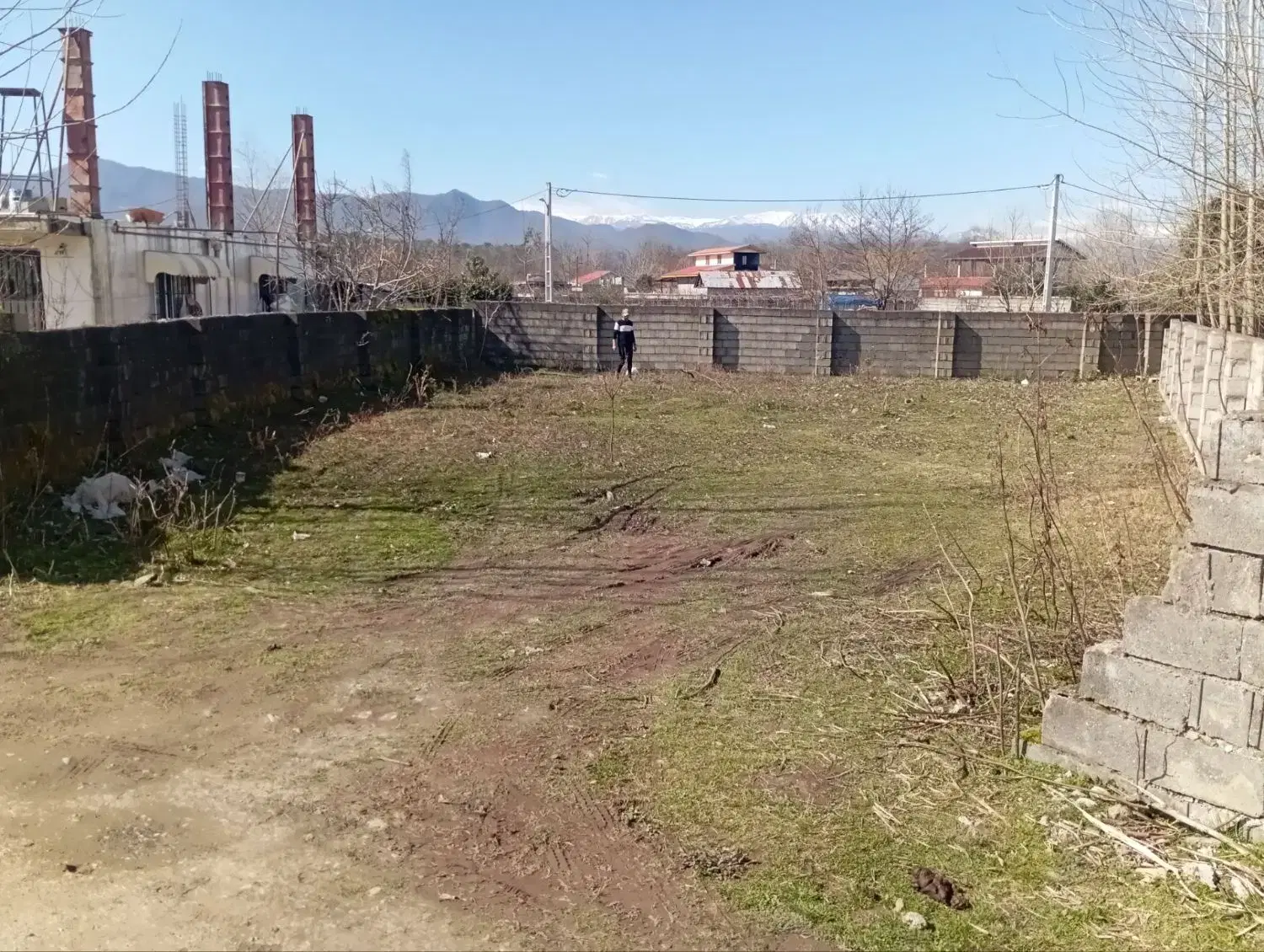 زمین با کاربری مسکونی.سند تک برگ